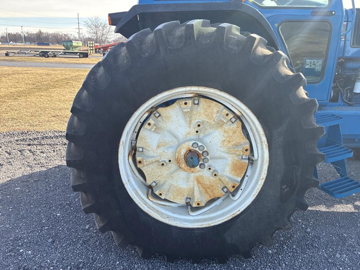 1990-ford-8730-image-48
