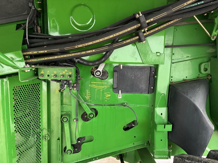 2004-john-deere-9660-sts-image-55