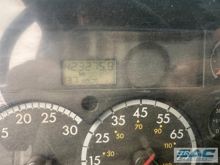 2007-sterling-l9000-4000-gallon-t/a-water-truck-image-12