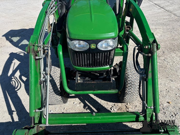 2011-john-deere-2320-image-9