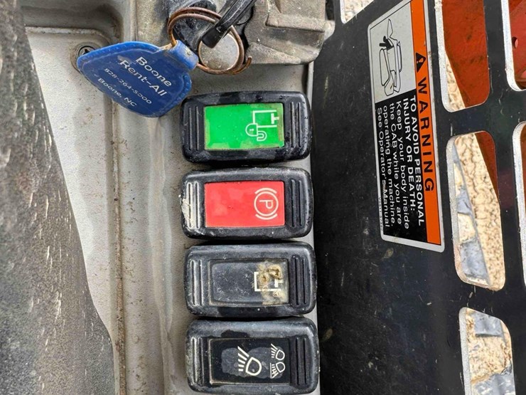 2017-kubota-svl75-2-image-19