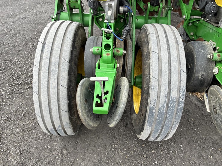2019-john-deere-1775-image-82