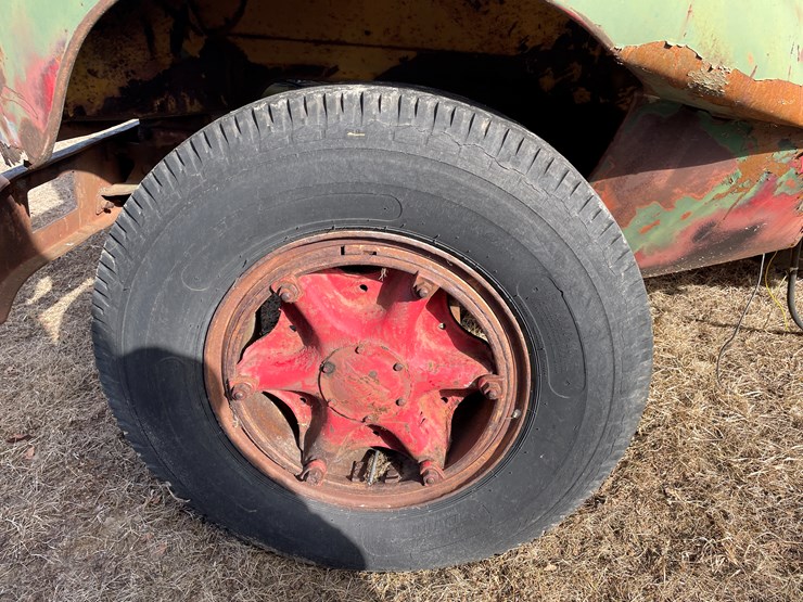 #4208-•-mack-truck-cab-and-chassis-frame-image-7