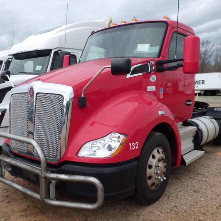 2016 KENWORTH T680