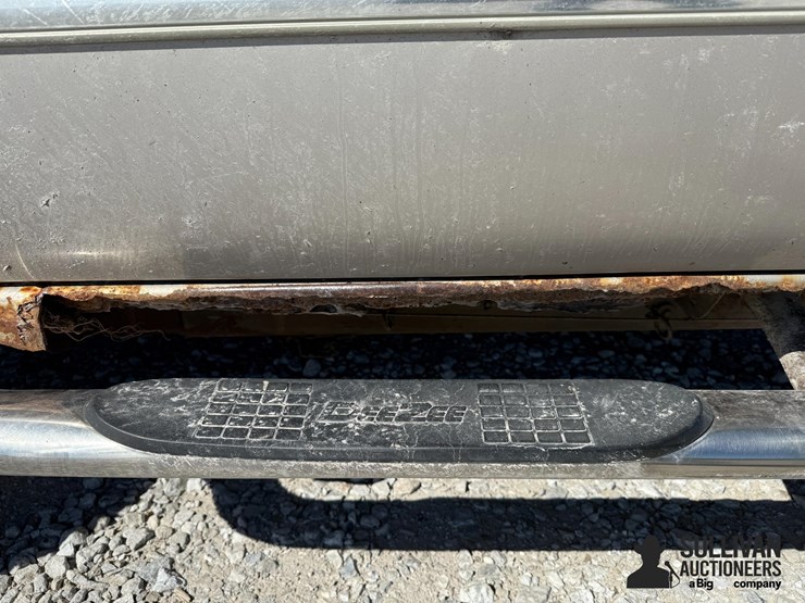 2004-chevrolet-2500hd-image-19