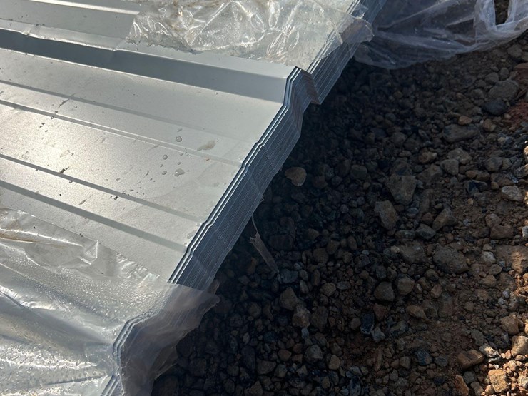 qty-of-36in-x-8ft-metal-paneling-image-3