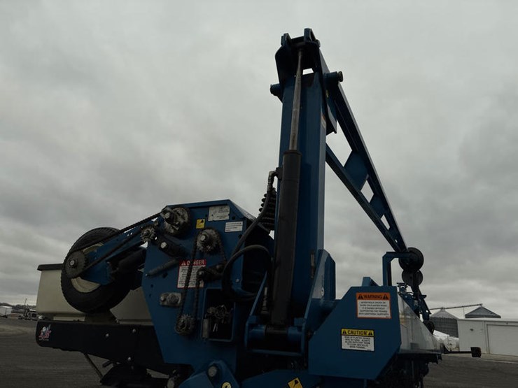2010-kinze-3600-image-7