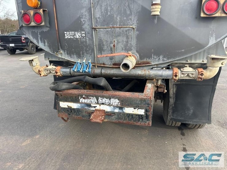 1994-ford-l9000-image-29