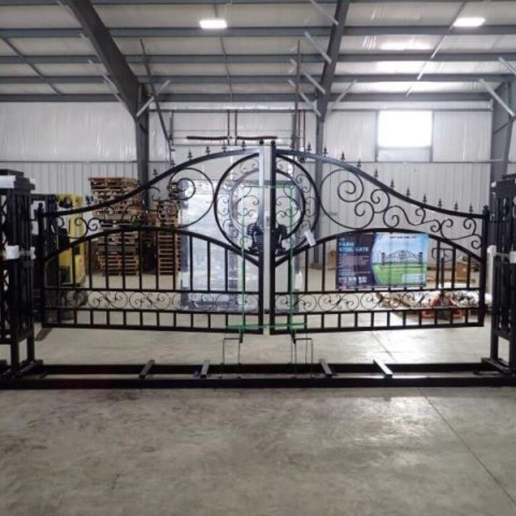 UNUSED (1) Set Of 20 Ft Iron Gate