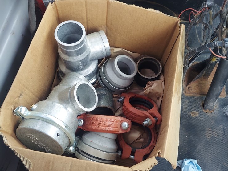 1998-freightliner-fl112-image-44