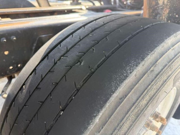 2009-mack-granite-gu813-image-66