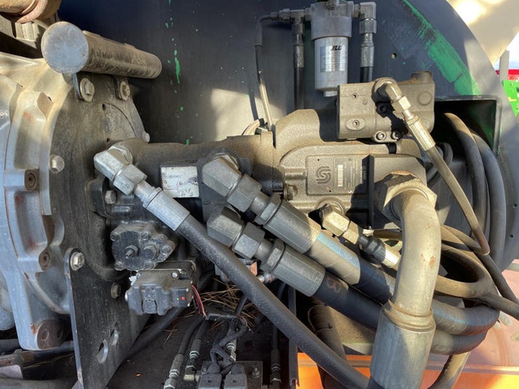 2007-jlg-800s-image-39