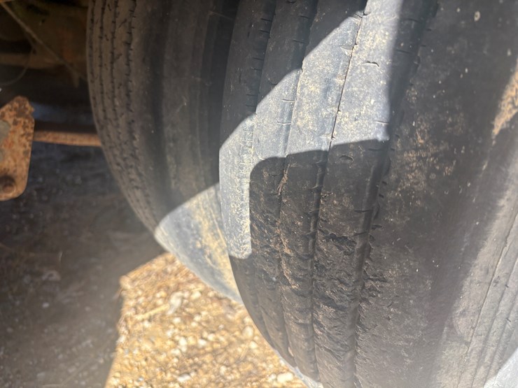 #2320-•-2008-interstate-30'-tri-axle-equipment-trailer-image-55