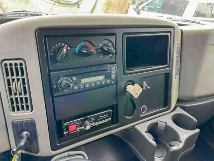 2014-international-durastar-4300-image-59