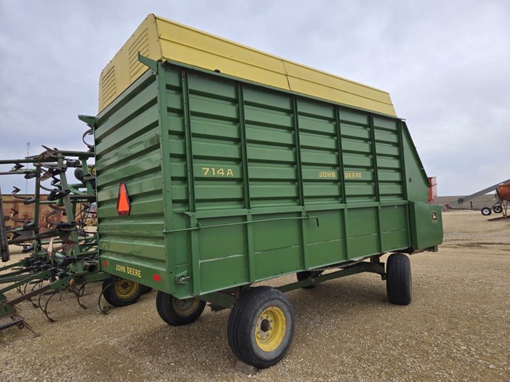 john-deere-714a-image-8