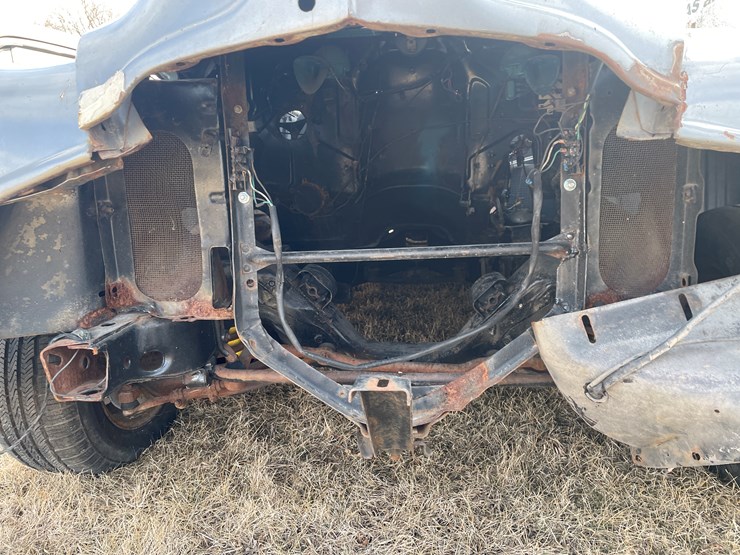 #4203-•-1947-buick-super-sedan,-(has-title)-image-13