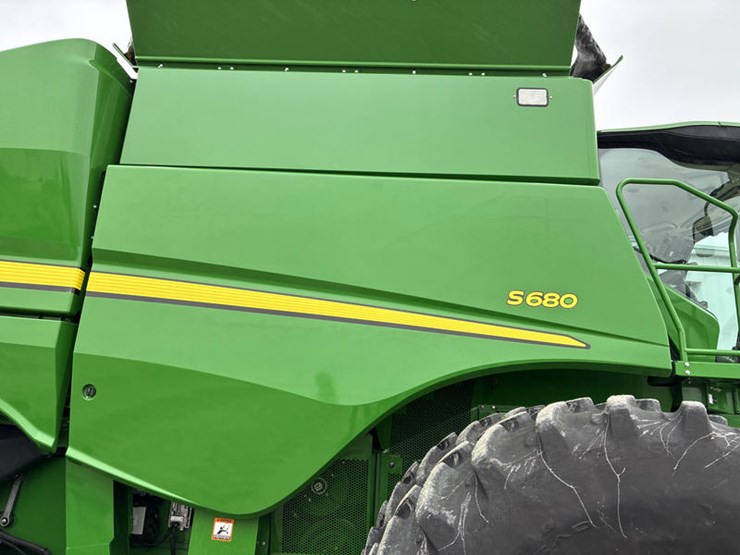 2017-john-deere-s680-image-14