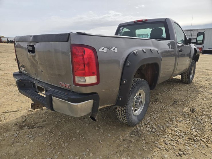 2008-gmc-sierra-2500-image-7