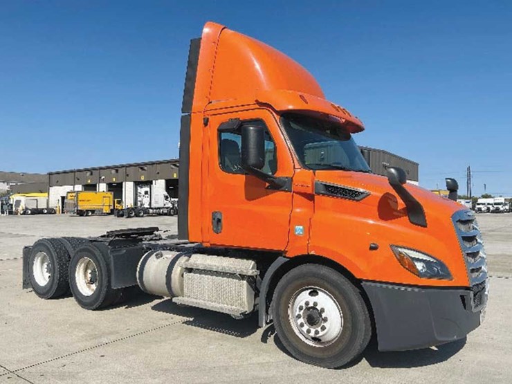 2019-freightliner-cascadia-126-image-1