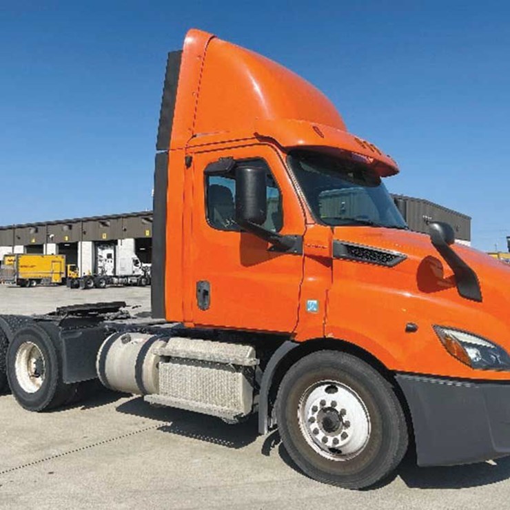 2019 FREIGHTLINER CASCADIA 126