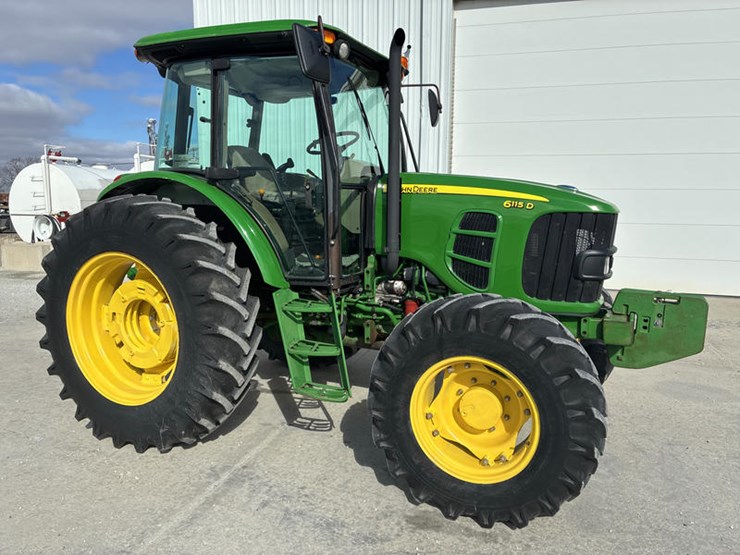 2009-john-deere-6115d-image-1