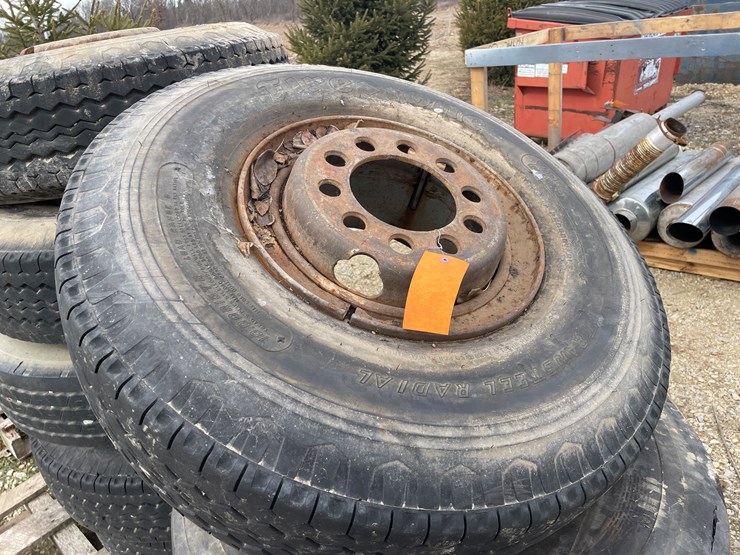 #4256-•-(2)-vintage-trailer-axles-image-11