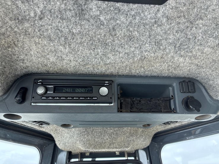 2020-john-deere-2020-image-57