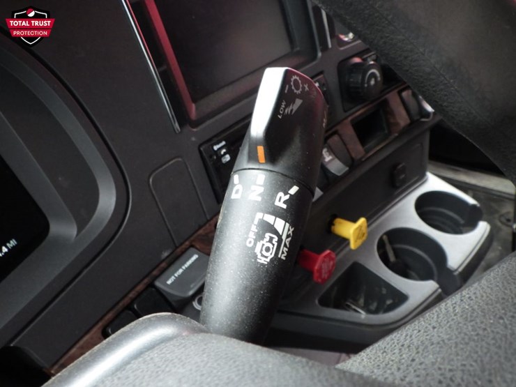 2022-kenworth-t680-image-19