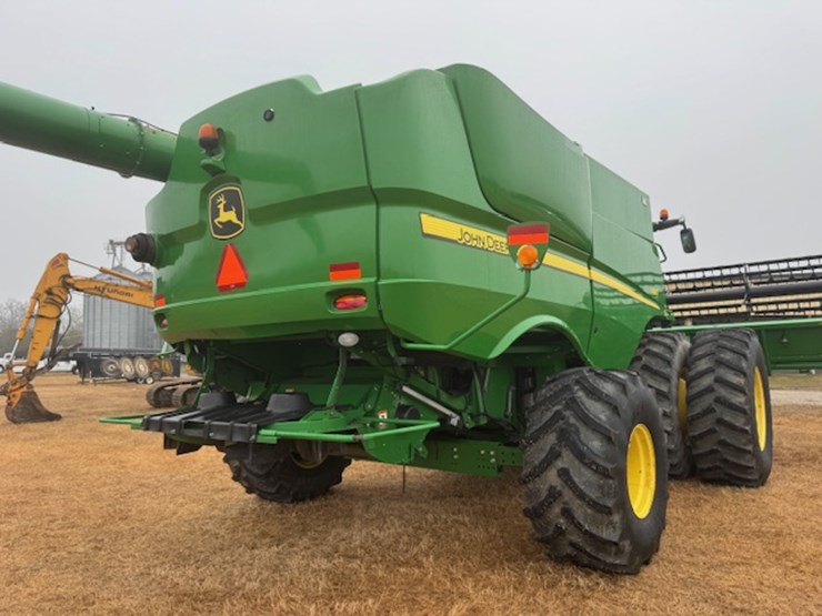 2014-john-deere-s680-image-21