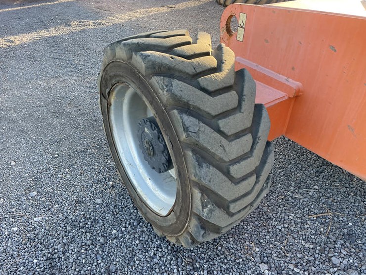 2007-jlg-800s-image-28