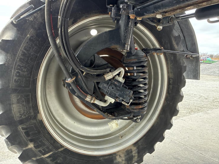 2015-case-ih-patriot-3340-image-48