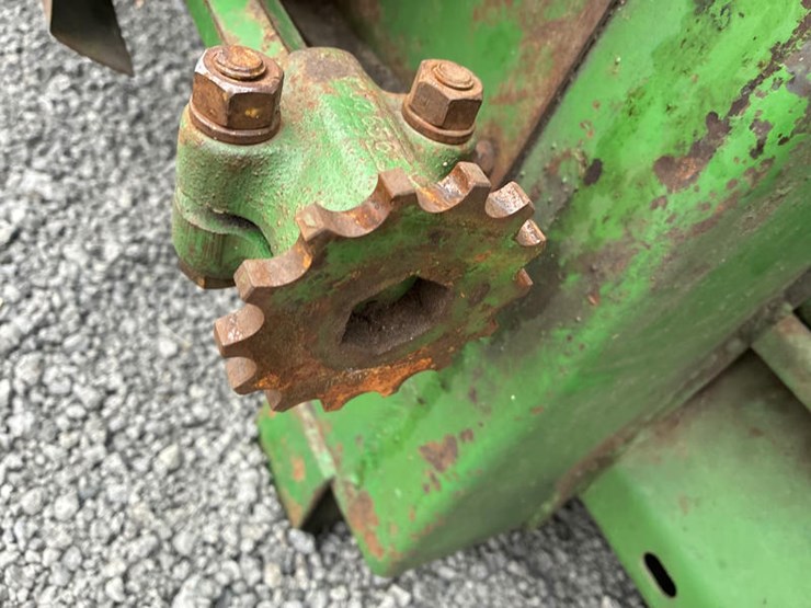 john-deere-843-image-9