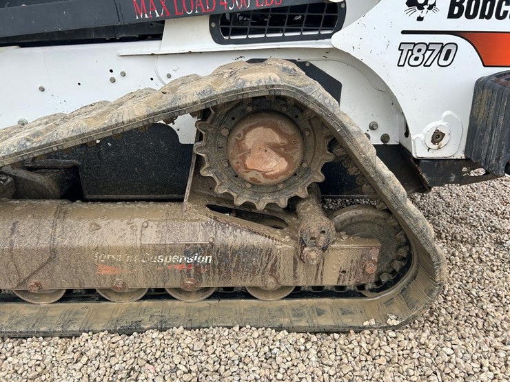 2019-bobcat-t870-image-18