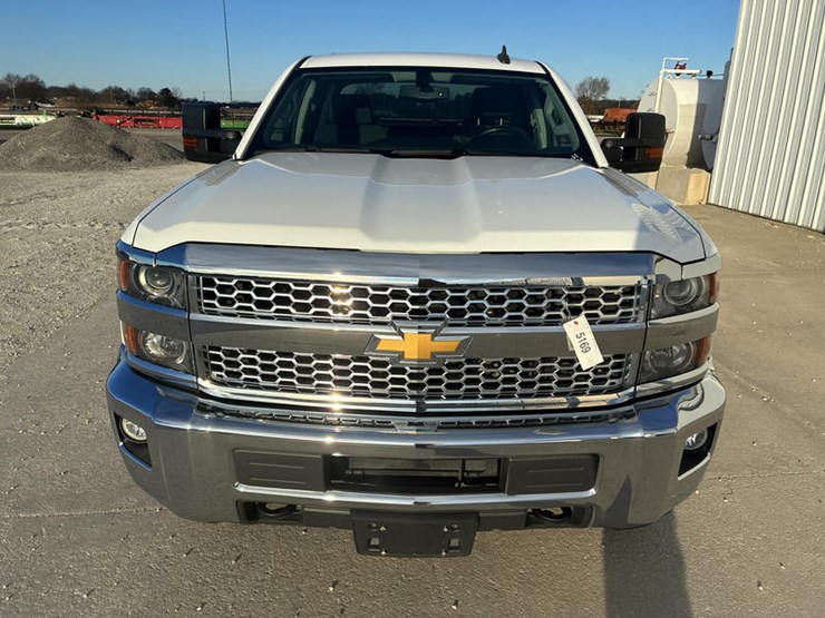 2019-chevrolet-2500-image-10