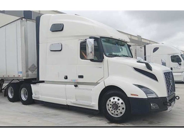 2020-volvo-vnl-760-image-1