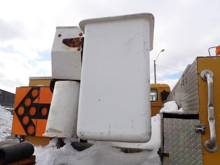 1998-gmc-t4-series-s/a-bucket-truck-1gdp7c1c0wj519-image-74