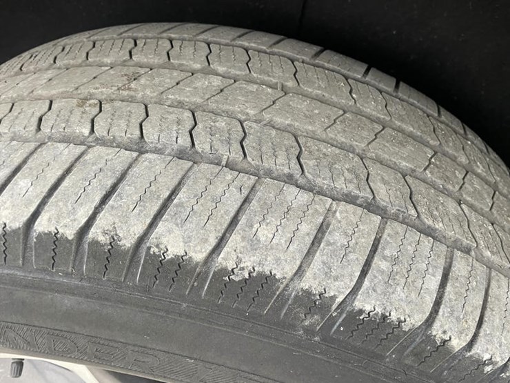 2023-chevrolet-tahoe-image-37