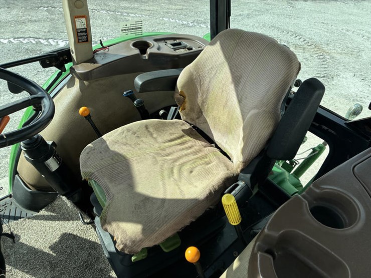 2009-john-deere-6115d-image-56