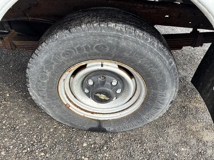 2000-chevrolet-2500-image-33