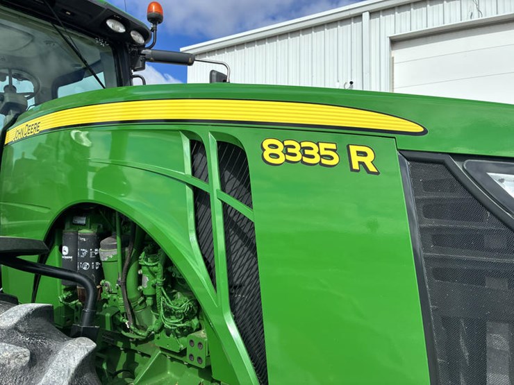 2013-john-deere-8335r-image-18