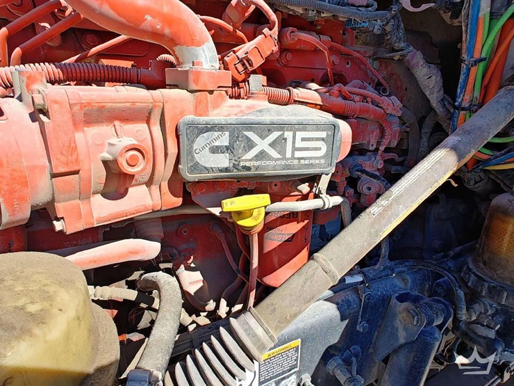 2019-kenworth-t880-image-16