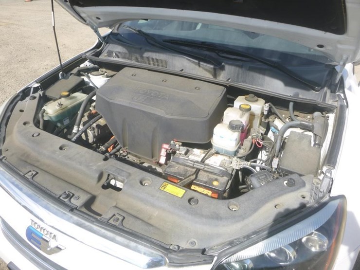 2014-toyota-rav4-image-11