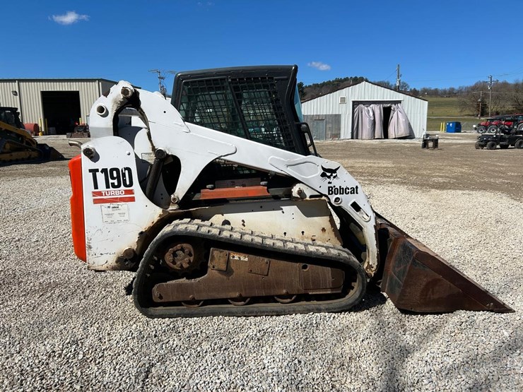 2005-bobcat-t190-image-5