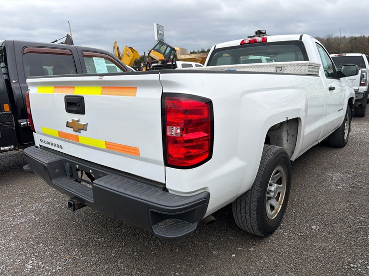 2015-chevrolet-1500-image-4