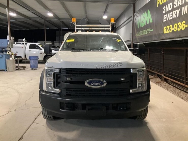 2017-ford-f550-image-3