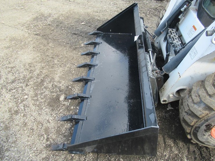 wildcat-84"-skid-steer-tooth-bucket-image-5