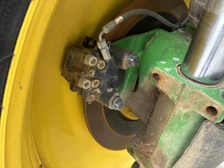 2021-john-deere-r4030-image-57