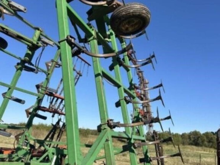 john-deere-680-image-3