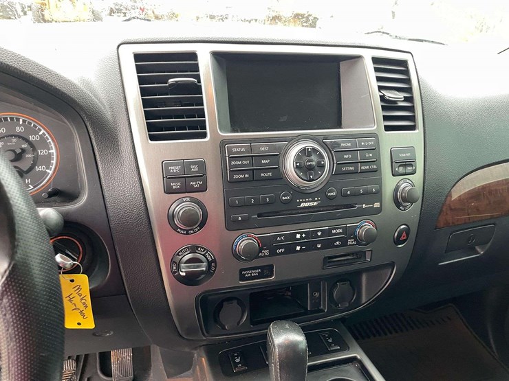 2012-nissan-armada-image-13