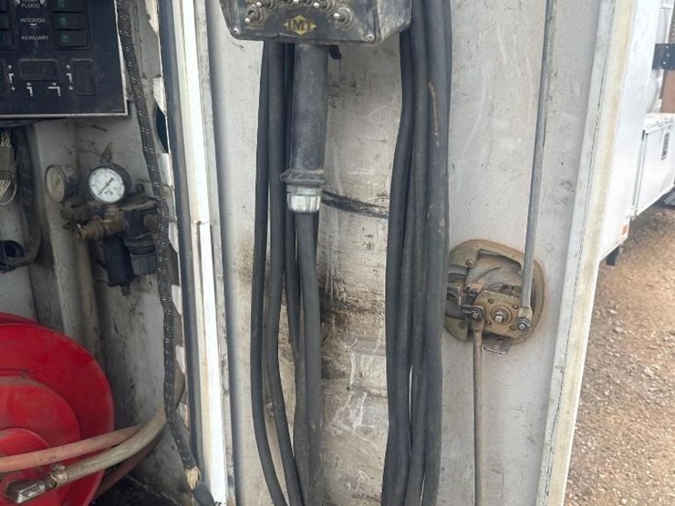 2005-ford-f650-image-21